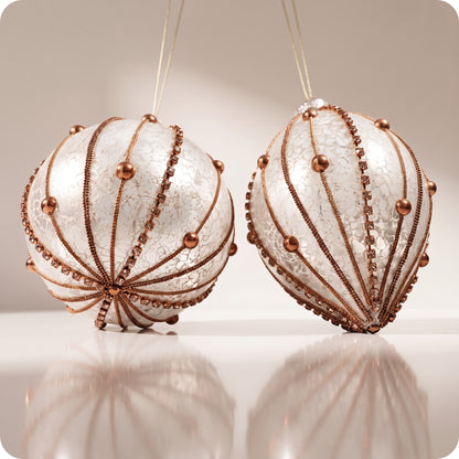 Esfera con piedras y perlas, en lineas de cobre 11 cm