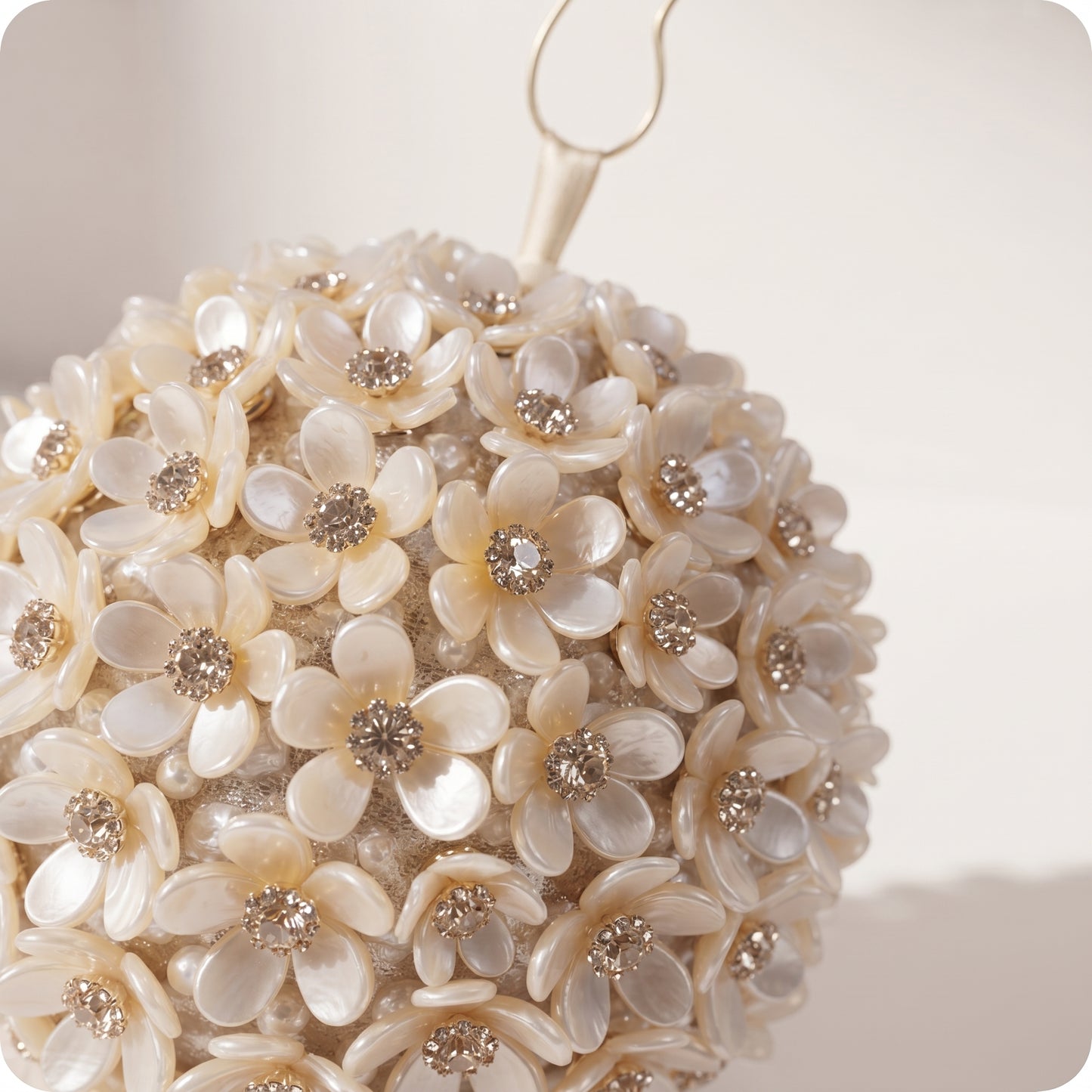 Esfera de flores de perla