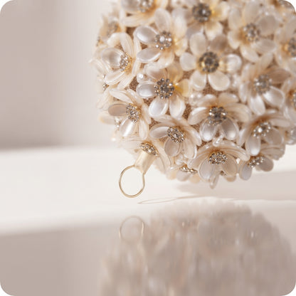 Esfera de flores de perla