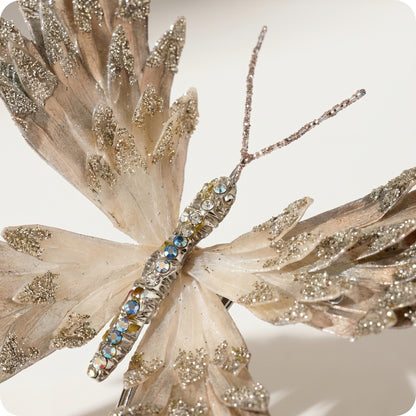 Mariposa del bosque con cuentas