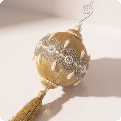 Esfera dorada de hilo con piedras larga 32 cm