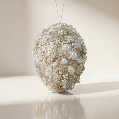 Esfera de perlas brillantes embragadas