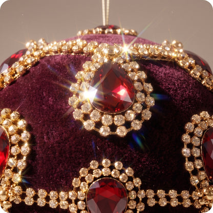 Teardrop diamond velvet orn burgundy 18k gold